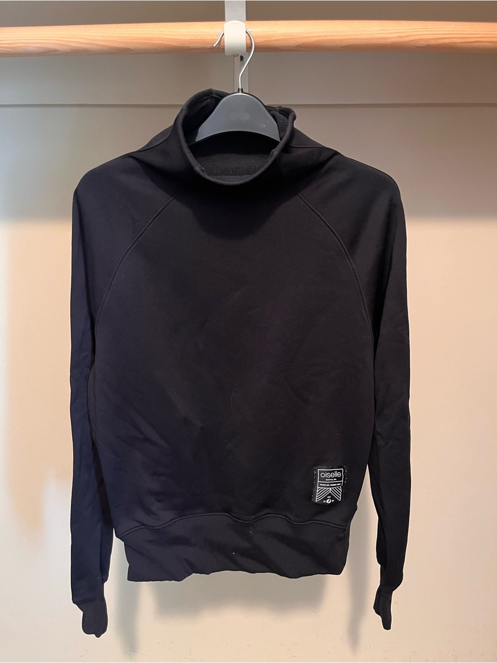 oiselle Black mock-neck fleece Sweatshirt